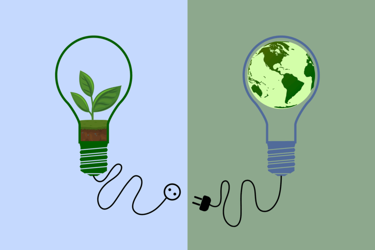 Ökostrom-Karikatur: zwei mit Stecker verbindbare Glühbirnen. Die eine zeigt eine grüne Pflanze, die andere die Erdkugel. Bild: Rosy auf Pixabay.
