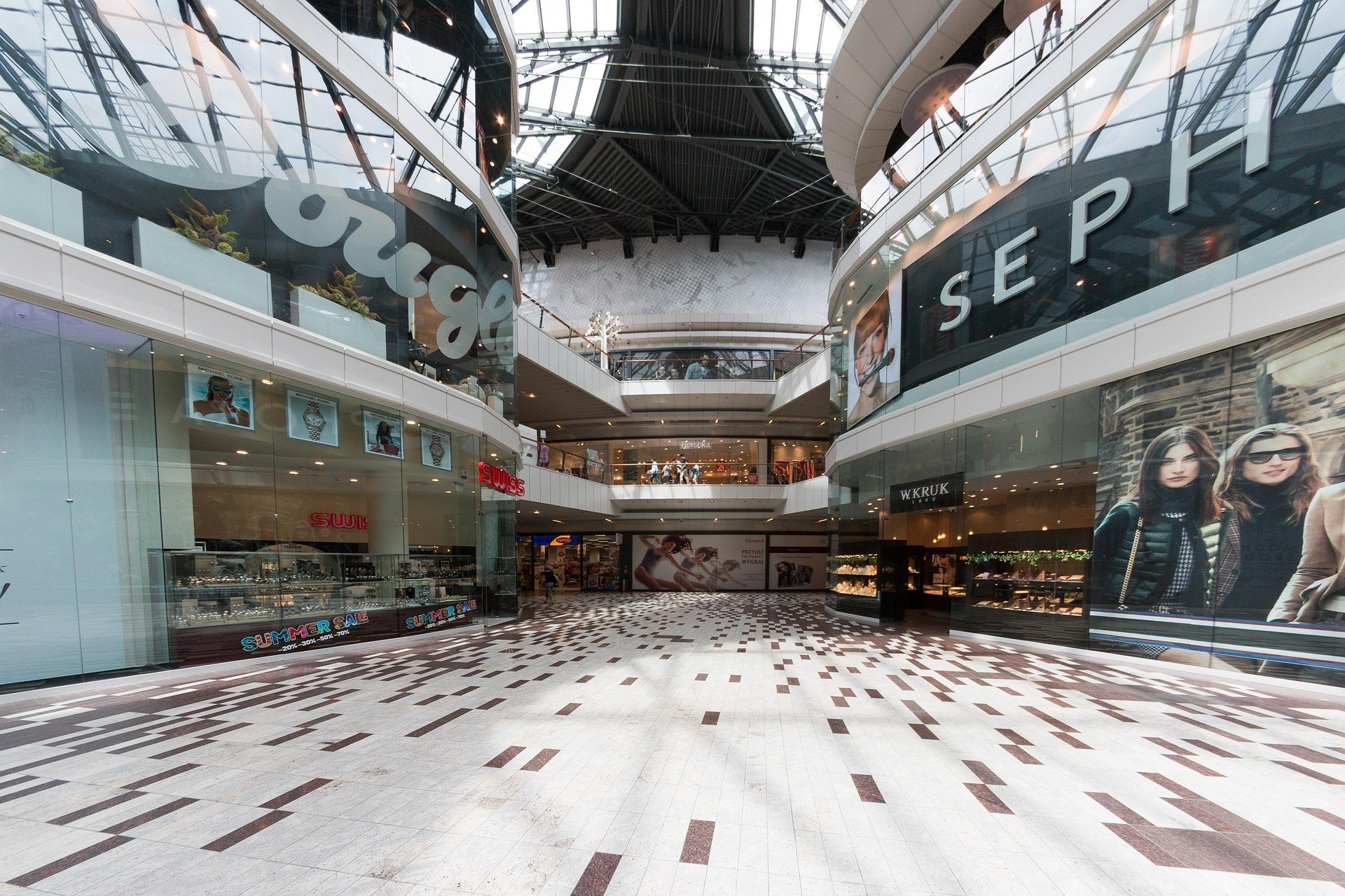 Leeres Einkaufszentrum Nichts kaufen